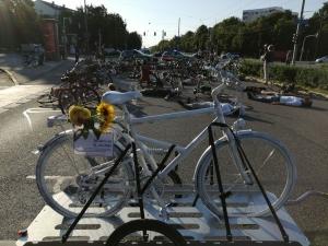 Ghostbike aufstellen am Lenbachplatz @ Lenbachplatz/Pacellistraße